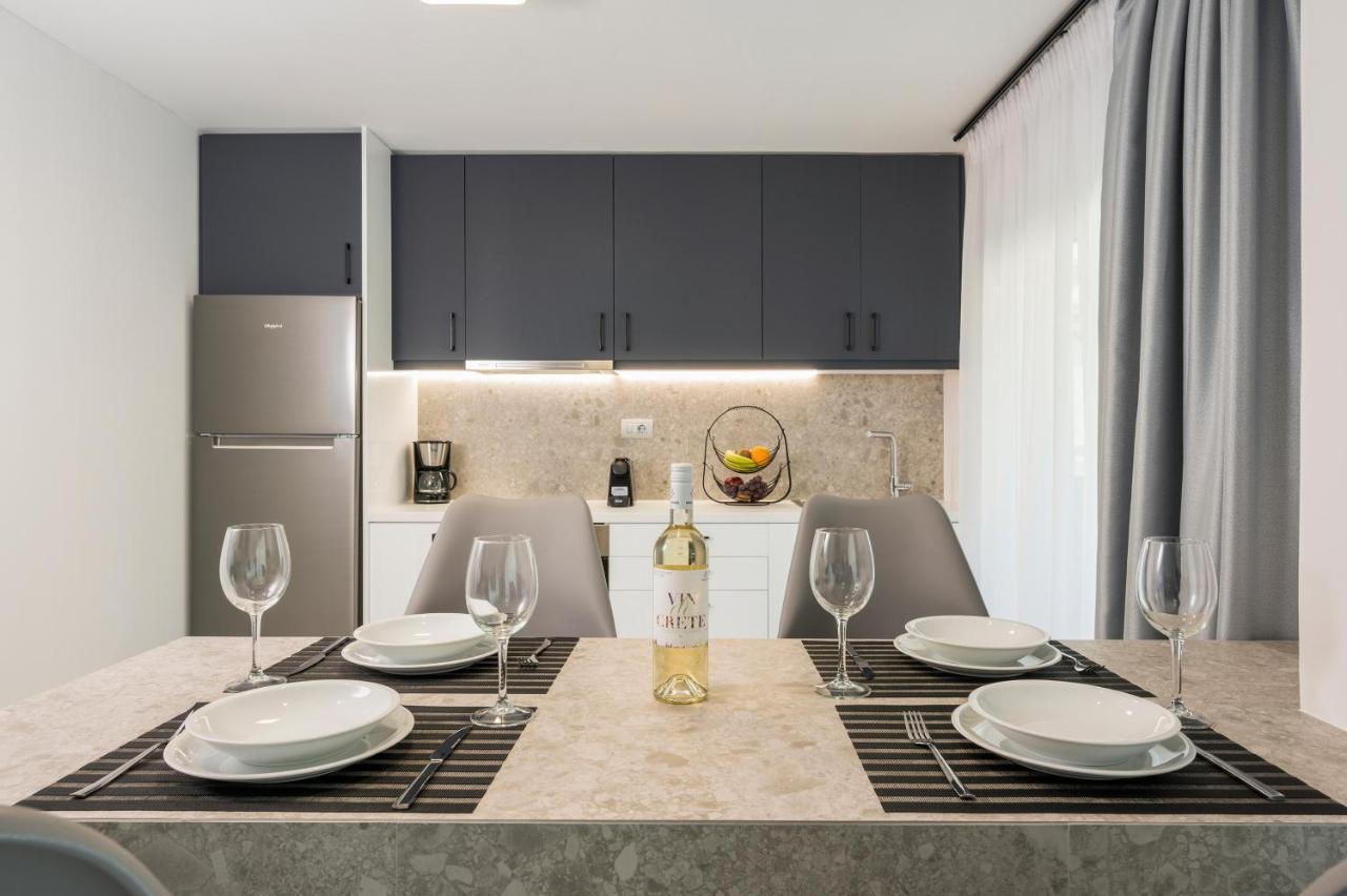 Quarters Luxury Apts Hriszí Aktí Haniá Kültér fotó