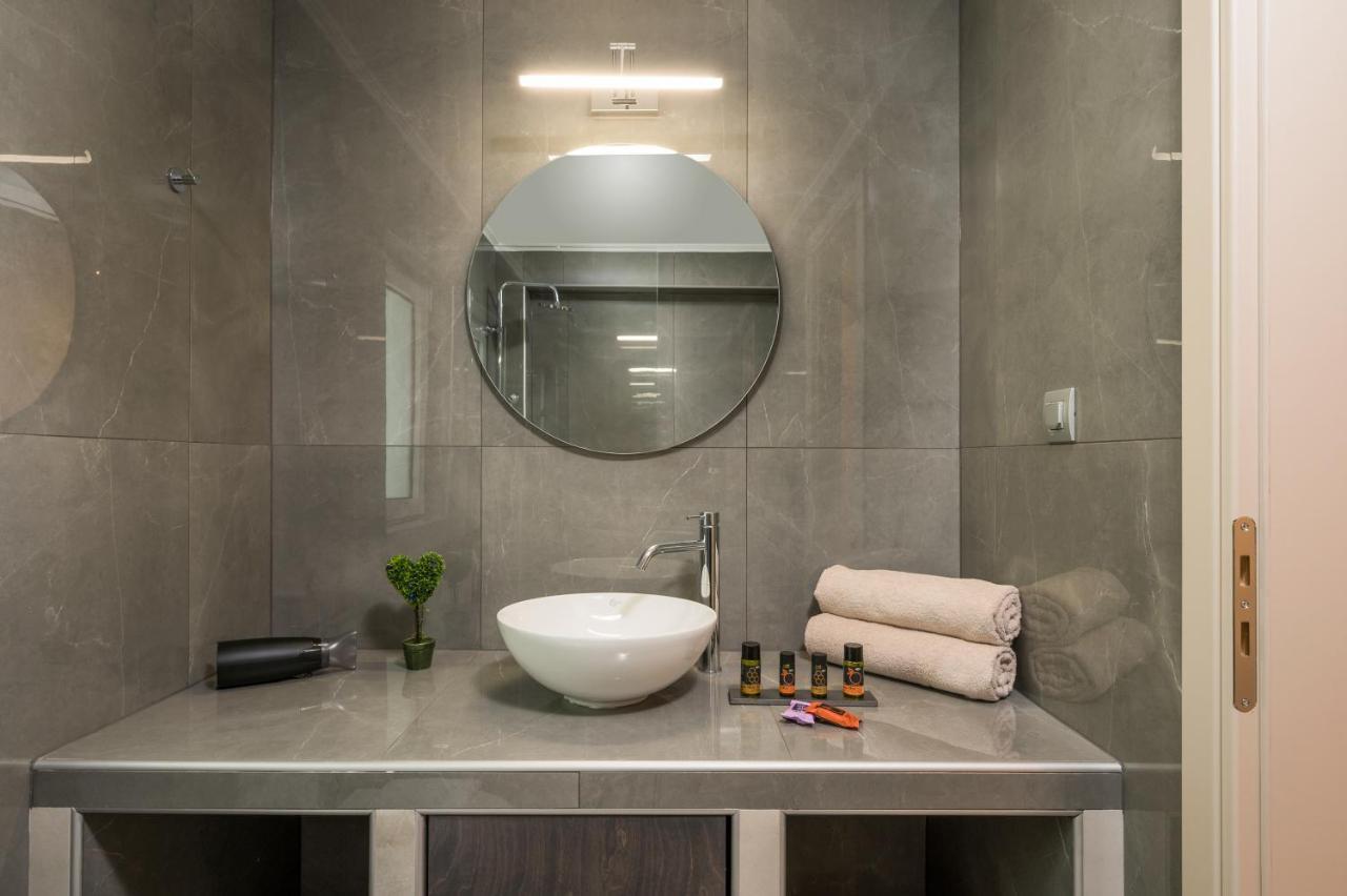 Quarters Luxury Apts Hriszí Aktí Haniá Kültér fotó