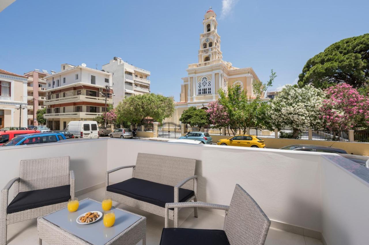 Quarters Luxury Apts Hriszí Aktí Haniá Kültér fotó